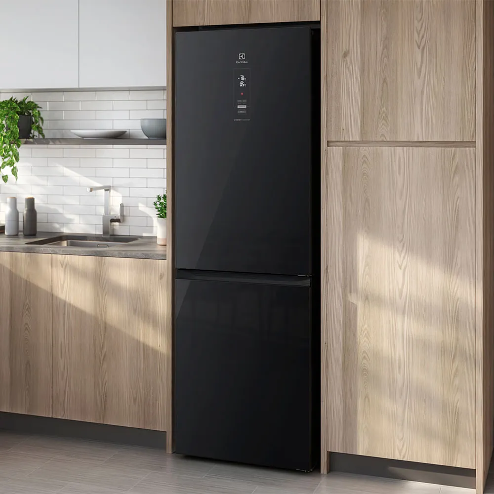 Geladeira Electrolux Frost Free Inverter 323L Efficient AutoSense Inverse Black Glass (IB42G)