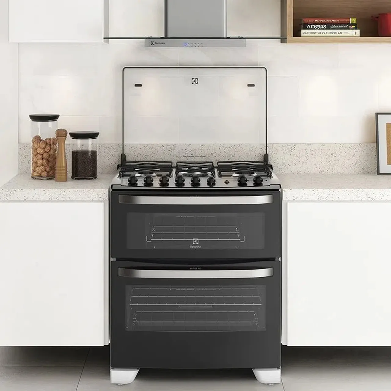 Fogão 5 Bocas Electrolux Preto com Forno Duplo e Tripla Chama (76DBA)
