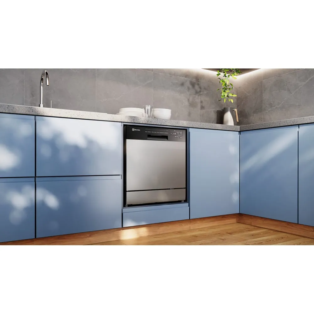 Lava-Louça Electrolux 8 Serviços Inox com Programa Lava & Seca 50 min (LS08E)
