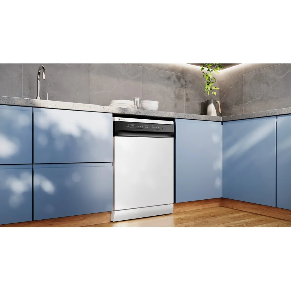 Lava-Louça Electrolux 14 Serviços Branca com Programa Lava & Seca 50 min (LB14E)