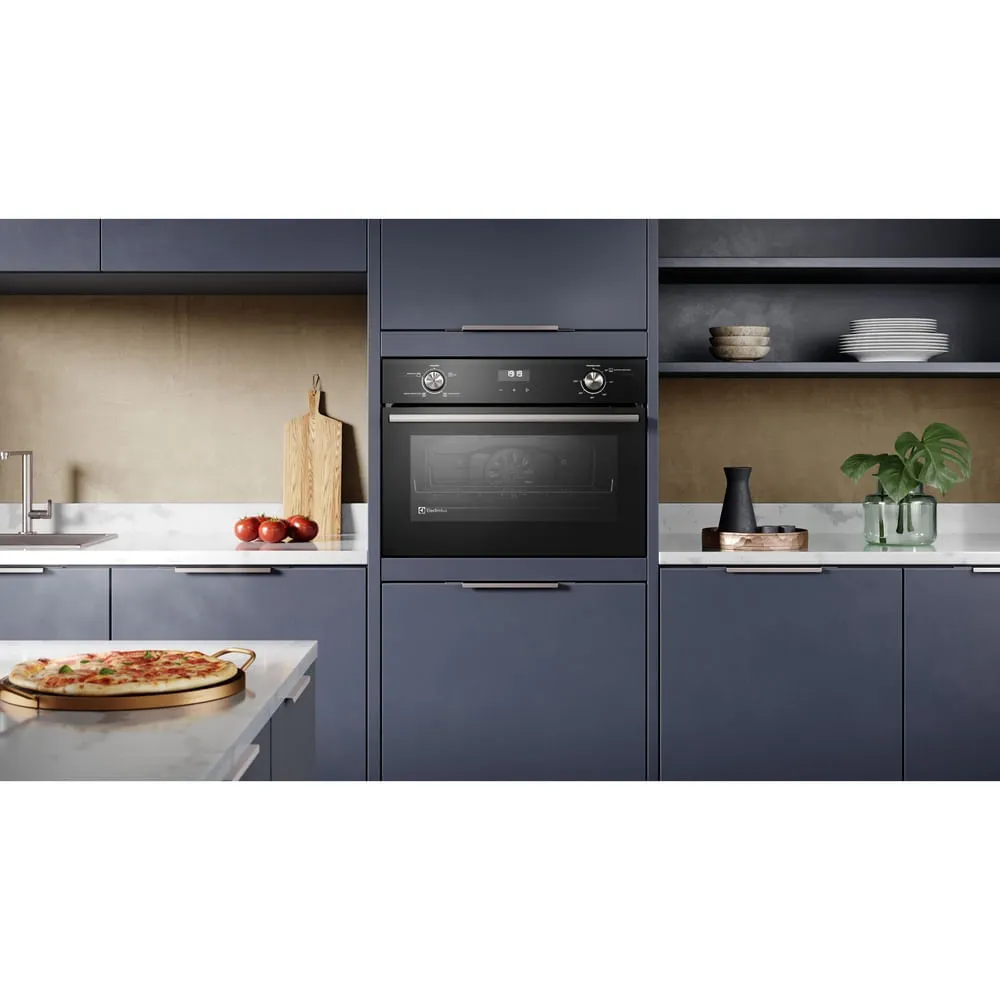 Forno de Embutir Electrolux Elétrico 50L Efficient com PerfectCook360 Preto (OE4EH)