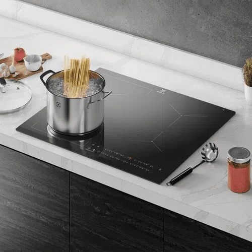 Cooktop 4 Bocas de Indução Electrolux Experience com Unicook e Timer (IE60P)