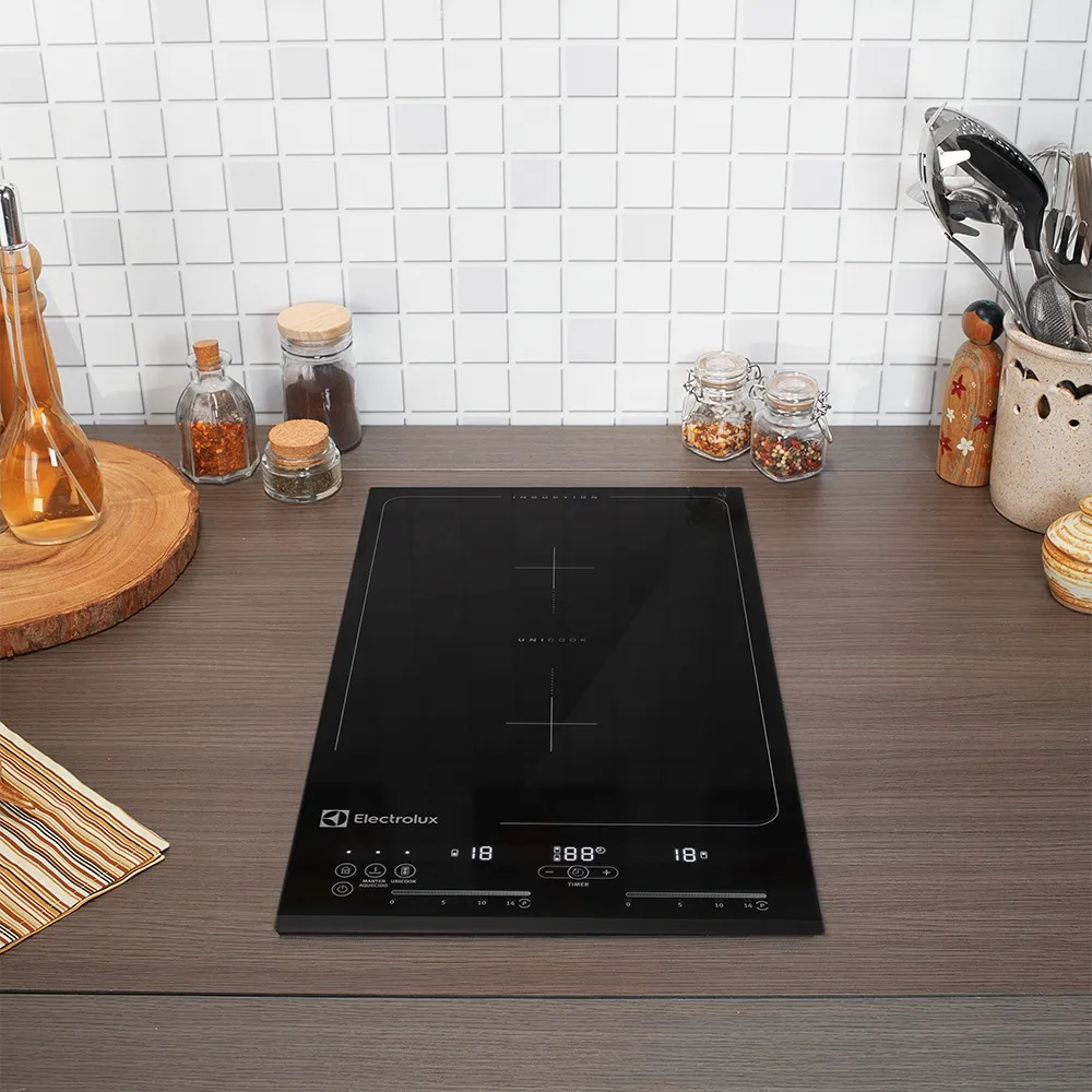 Cooktop 2 Bocas de Indução Electrolux com Unicook e Painel Touch (IC30)