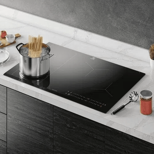 Cooktop 4 Bocas de Indução Electrolux Expert com Flexi Cook e Timer (IE8FB)