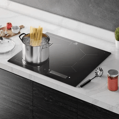Cooktop 4 Bocas de Indução Electrolux Expert com Sense Fry e Timer (IE6SF)