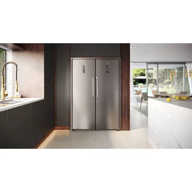 Freezer Vertical Electrolux 273L Experience com Inverter Twins cor Inox (FTI4S)