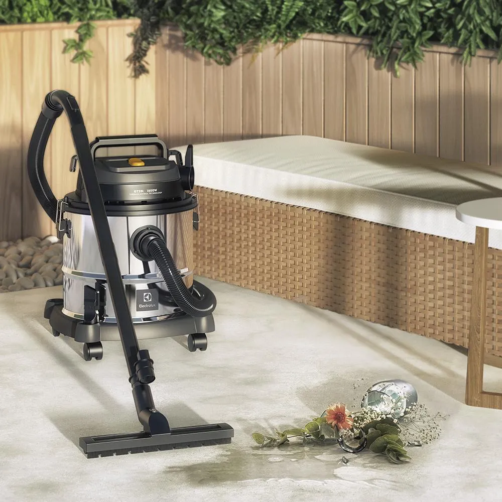 Aspirador de Pó e Água Electrolux 1800W 20L com ThermoControl e Função Sopro Inox (GT20I)