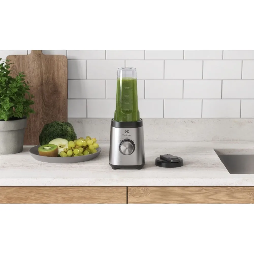 Liquidificador Portátil Electrolux Sport Blender 320W Efficient Inox c/ 2 garrafas (BSE20)