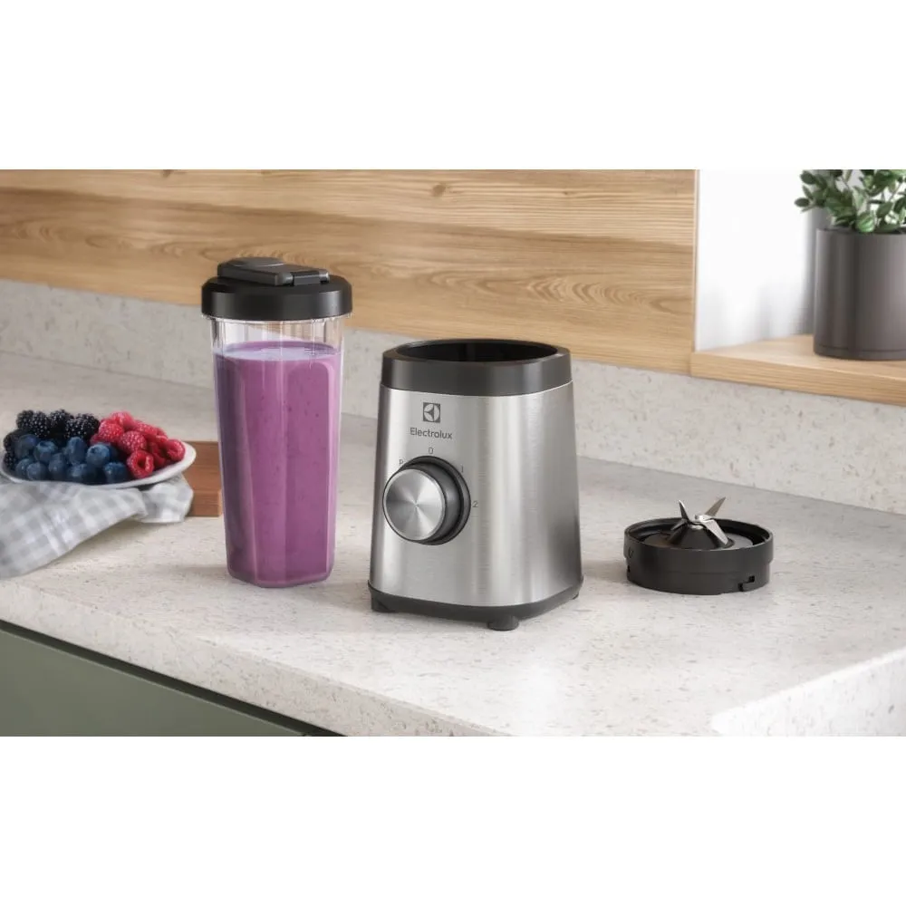 Liquidificador Portátil Electrolux Sport Blender 320W Efficient Inox c/ 2 garrafas (BSE20)
