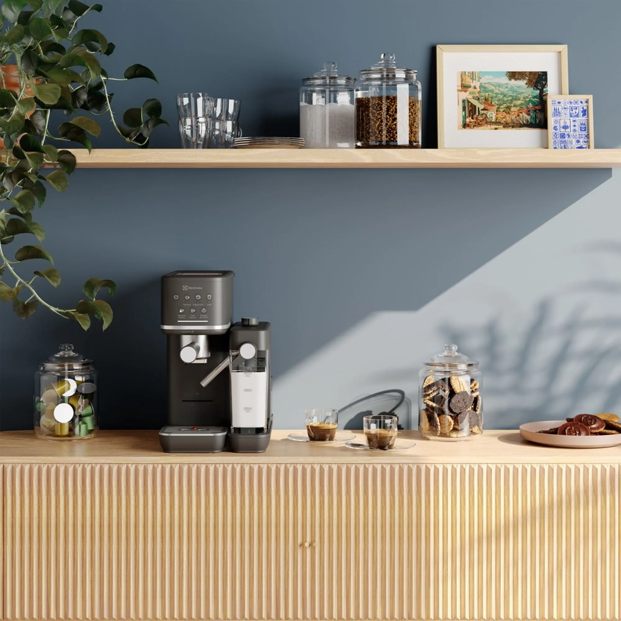 Cafeteira Espresso Electrolux Cápsula, Pó e Sache Experience Vaporizador de Leite Preta (ECM70)