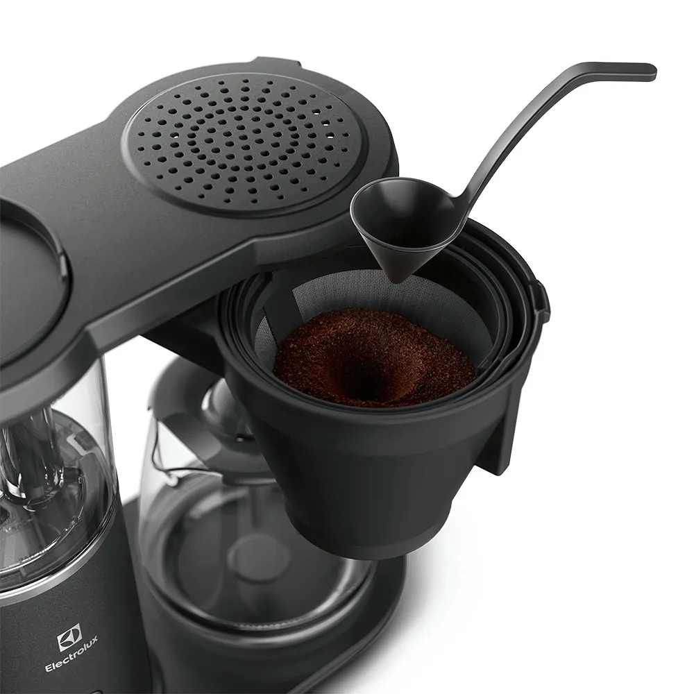 Cafeteira Elétrica Electrolux Automática 31 Xicaras Expert com Tecnologia PerfectSense Preta (CMP70)