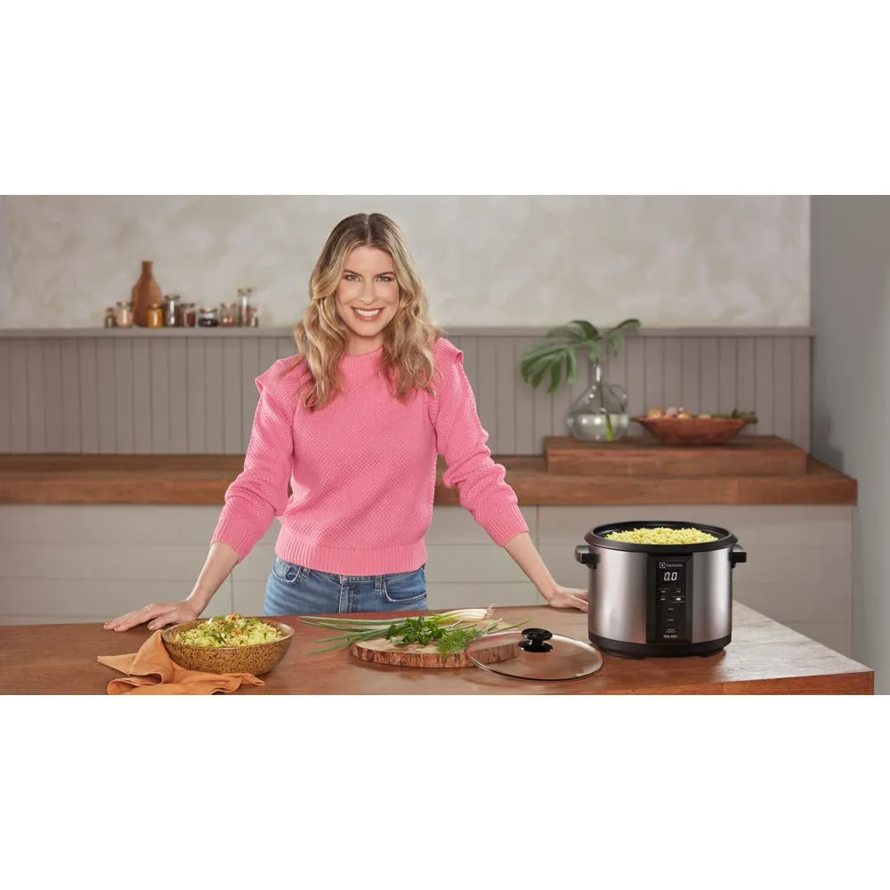 Panela Elétrica Electrolux por Rita Lobo 1,8L Preta Experience Digital (ECC20)