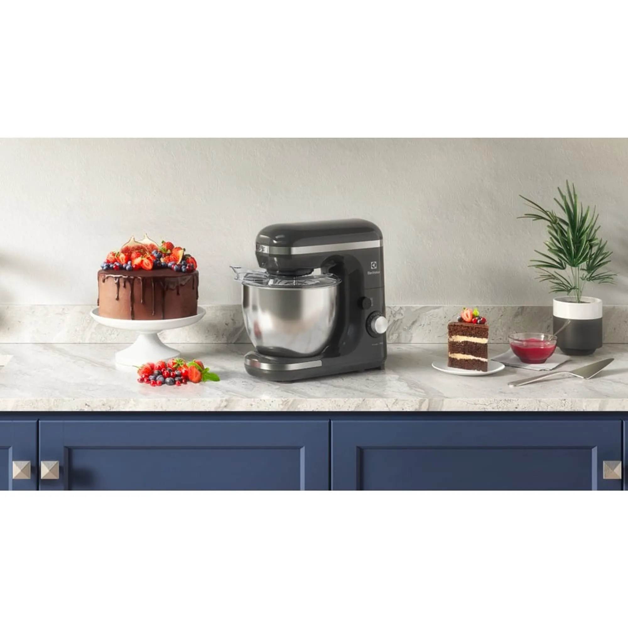 Batedeira Planetária Electrolux 750w Cinza Experience Com Tigela Inox 5l (EKM40)