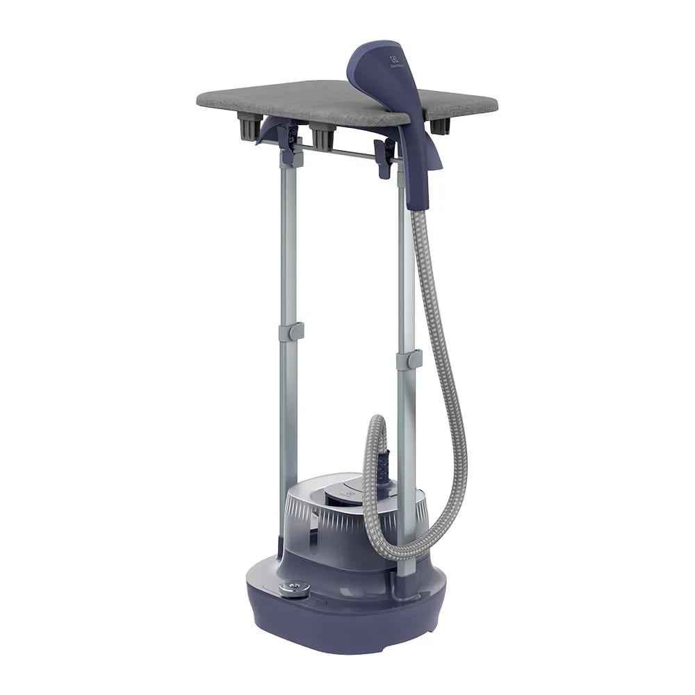 Vaporizador Higienizador de Roupas Electrolux Expert com Tábua de Passar Regulável (EGS20)
