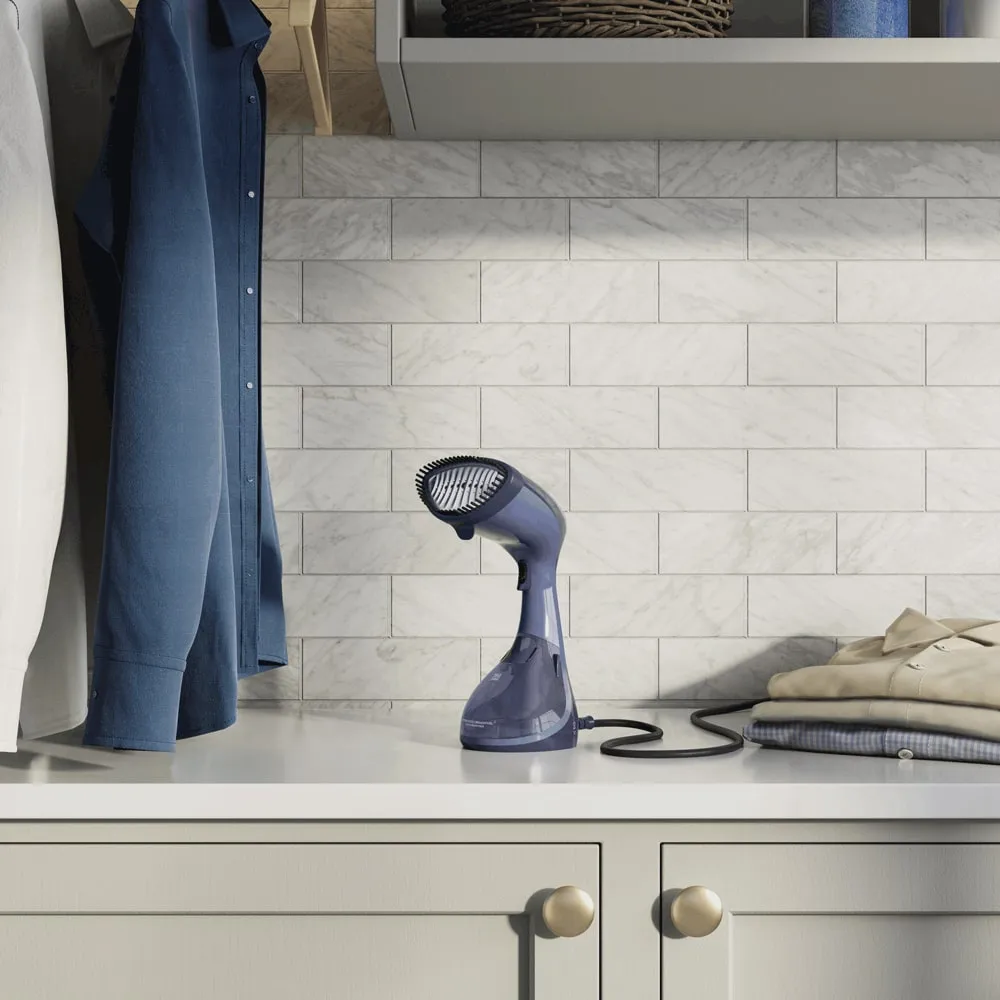 Vaporizador Passadeira de Roupas Portátil Electrolux Efficient Care com Vapor Contínuo (EPS10)