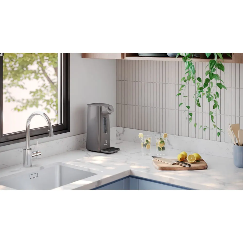 Purificador de Água Electrolux Efficient Compacto Água Natural com Tecnologia Acqua Pure (PN10X)