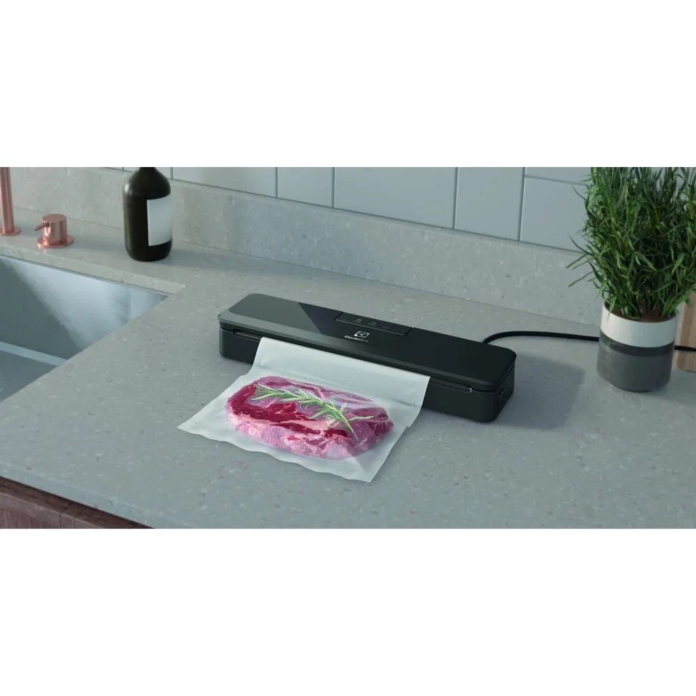 Seladora à vácuo Electrolux portátil Cinza Silenciosa