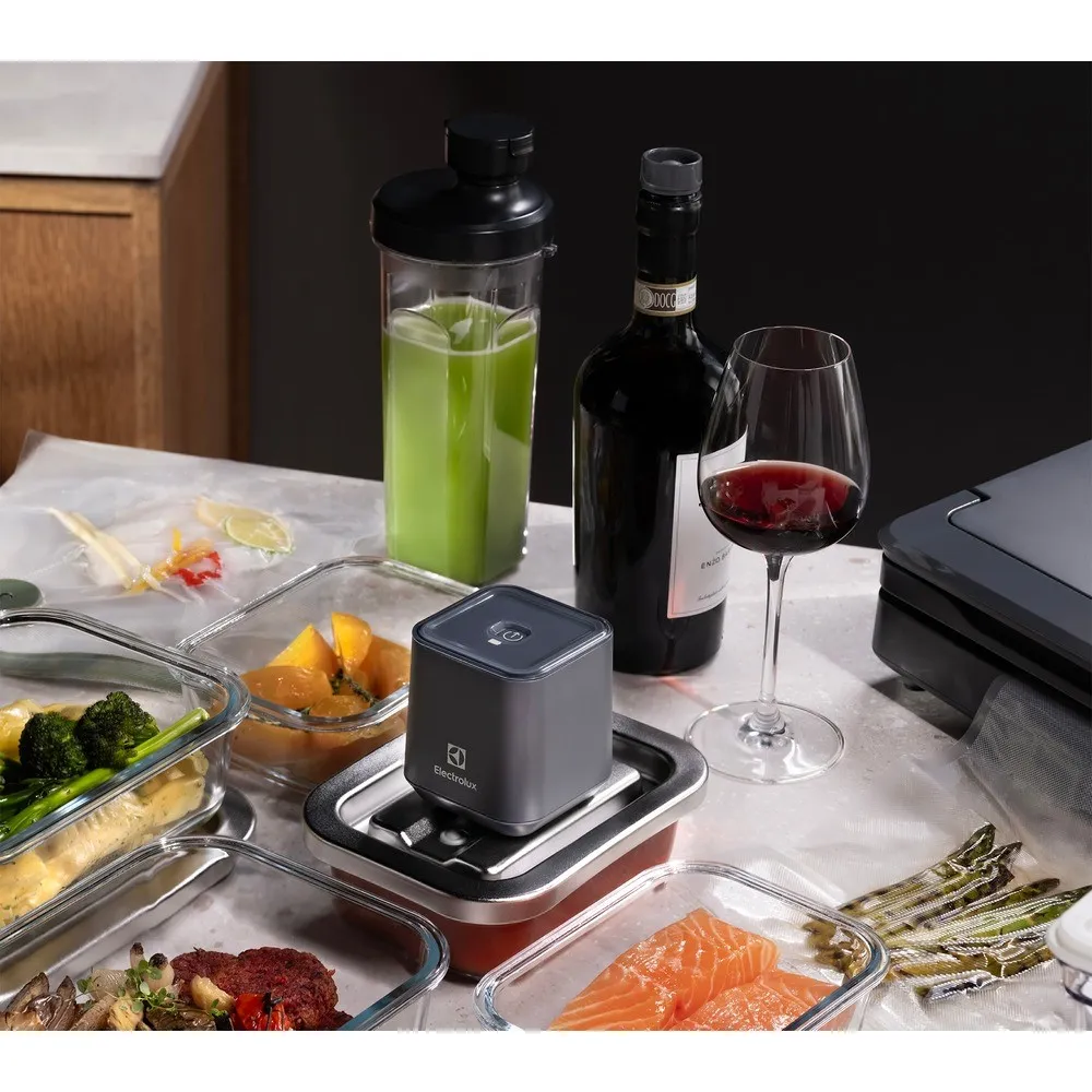 Conjunto de seladora, potes de vidro, sacos e rolhas para fechamento a vácuo Electrolux