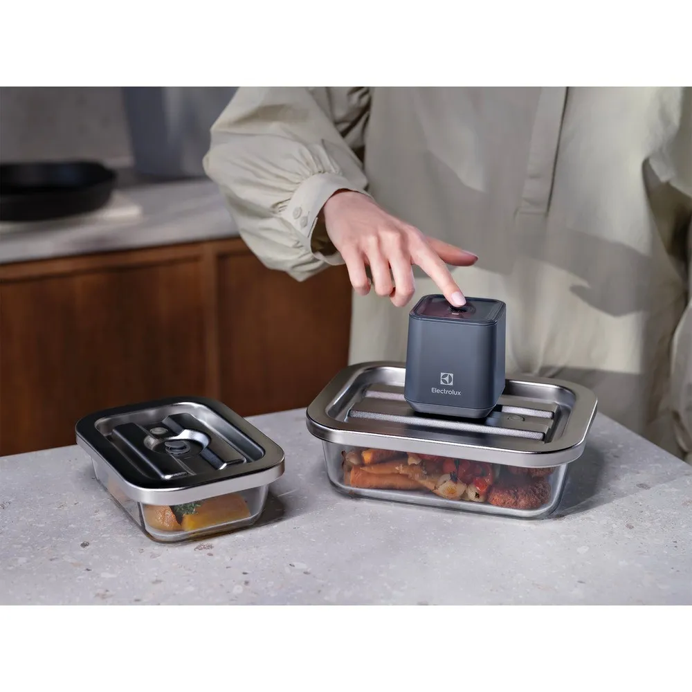 Conjunto de seladora, potes de vidro, sacos e rolhas para fechamento a vácuo Electrolux