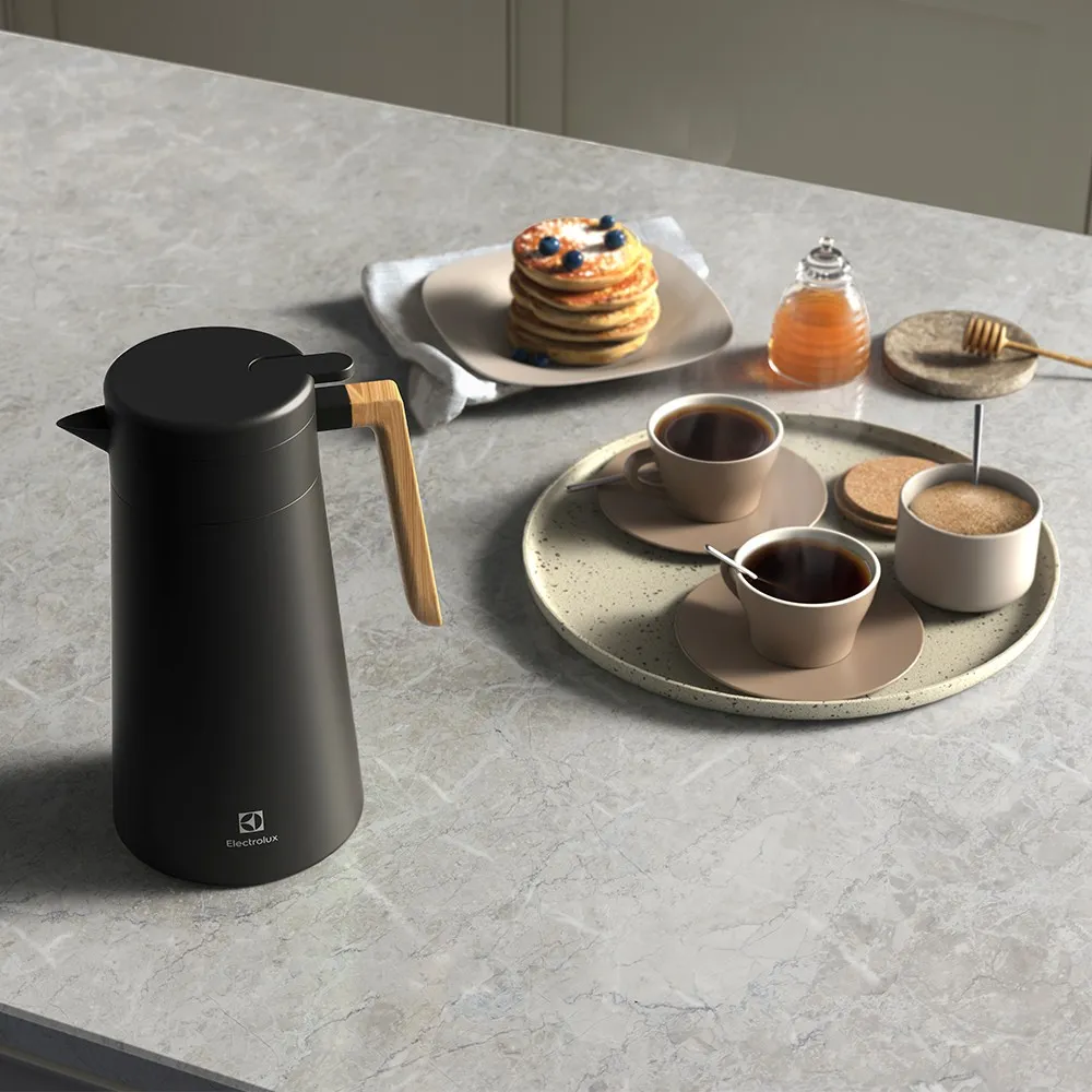 Garrafa Térmica Electrolux 1,8L Preta Fosca Sense Com Bico Corta Pingos