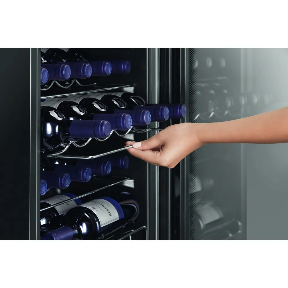 Adega de Vinho Climatizada Electrolux 34 Garrafas Uma Porta Com Acabamento Em Inox (ACS34)